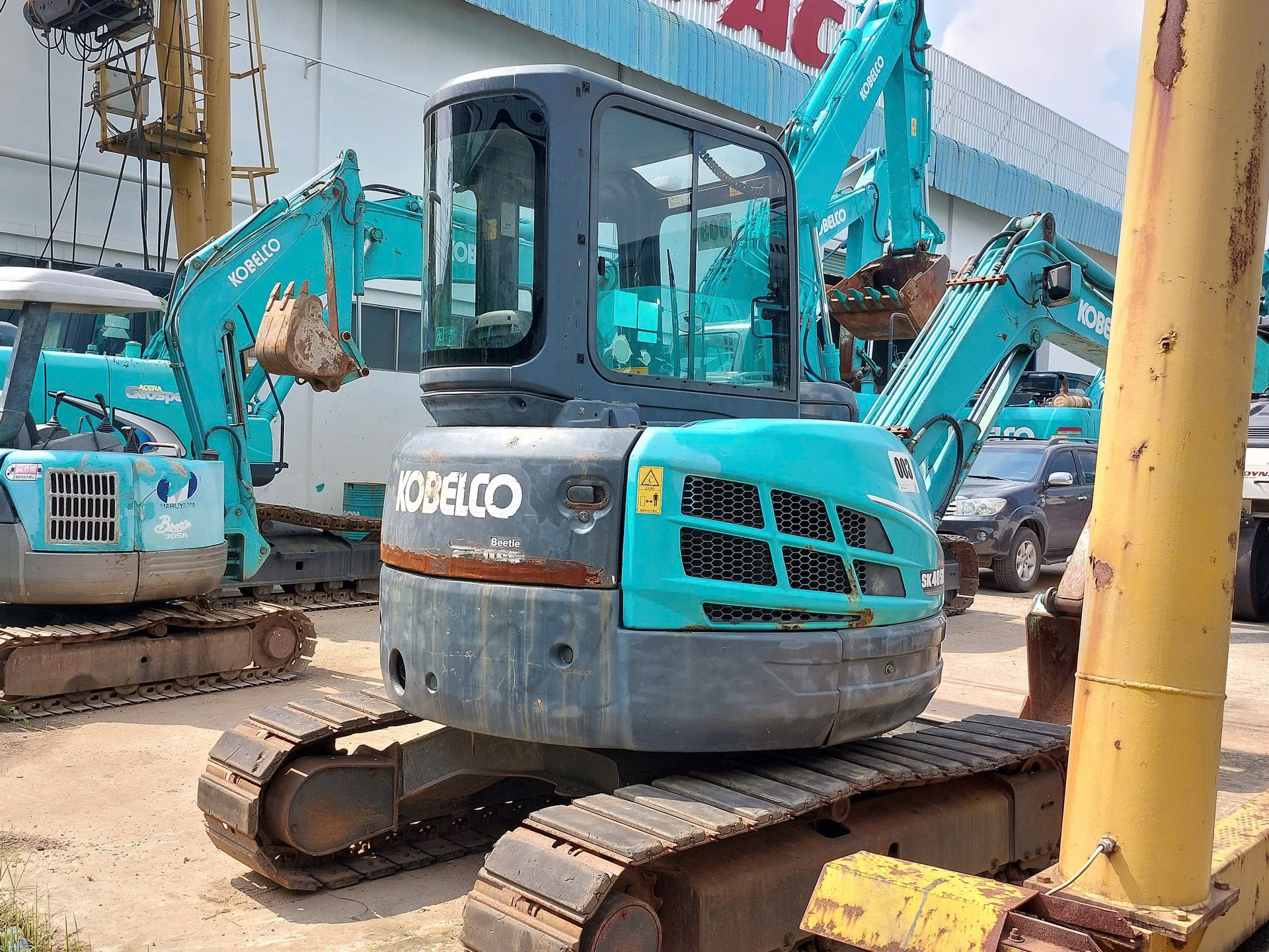 Máy xúc đào bánh xích, máy xúc đào, máy xúc SK40SR-5
