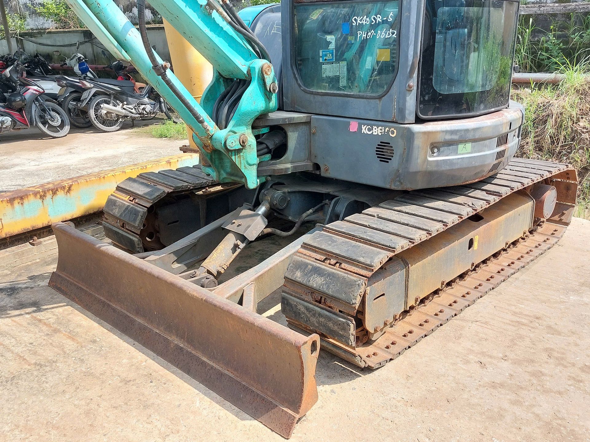 Máy xúc đào bánh xích, máy xúc đào, máy xúc SK40SR-5