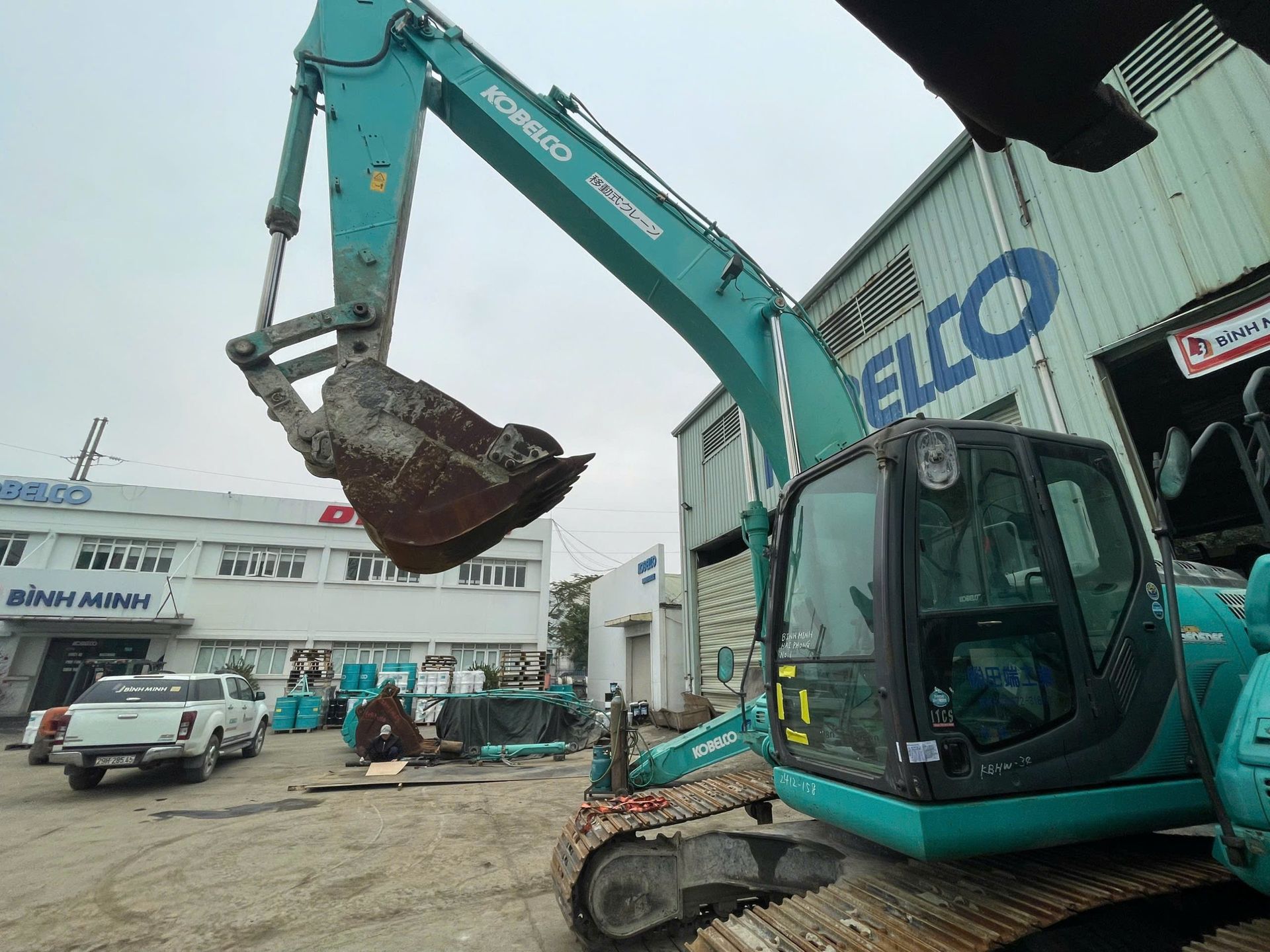 máy xúc đào kobelco sk200-9