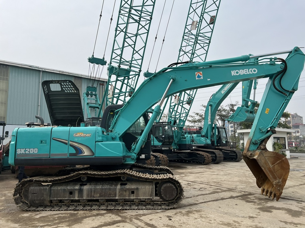 Máy xúc SK200-8 Kobelco cũ  2011 – 8xxx giờ Image