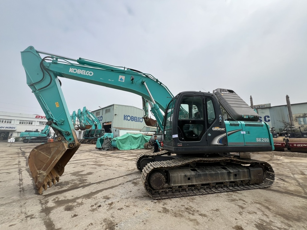 Máy xúc SK200-8 Kobelco cũ  2011 – 8xxx giờ Image