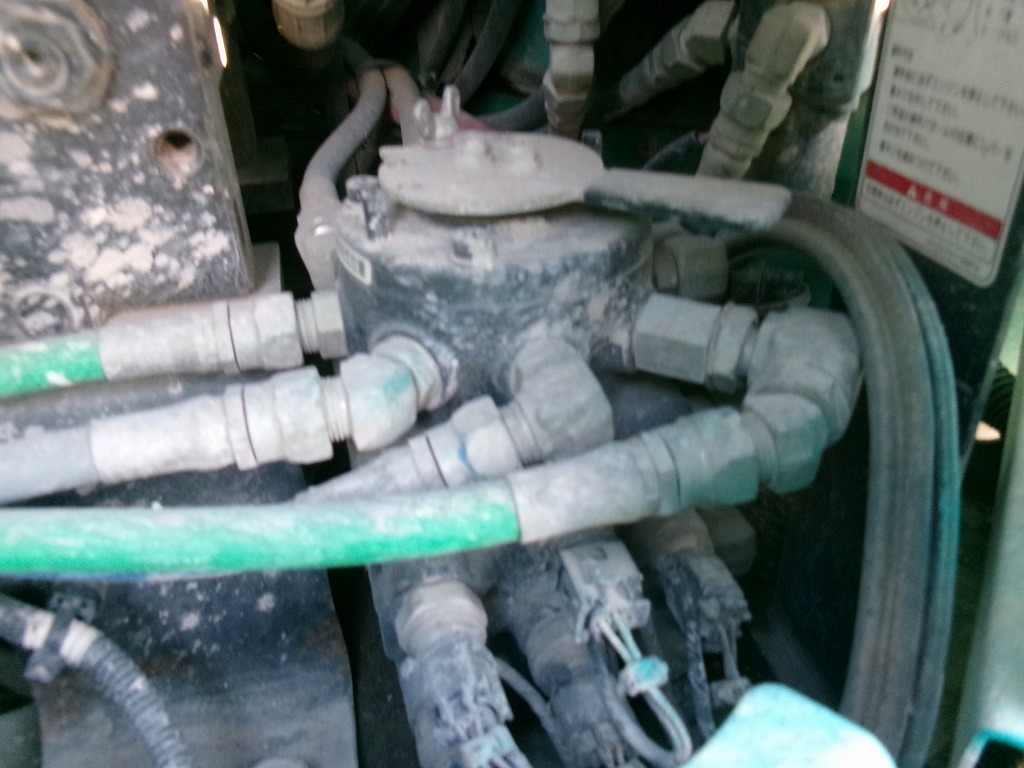 Máy Xúc Đào Kobelco Sk135SR-2 Image