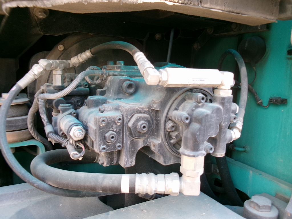 Máy Xúc Đào Kobelco Sk135SR-2 Image