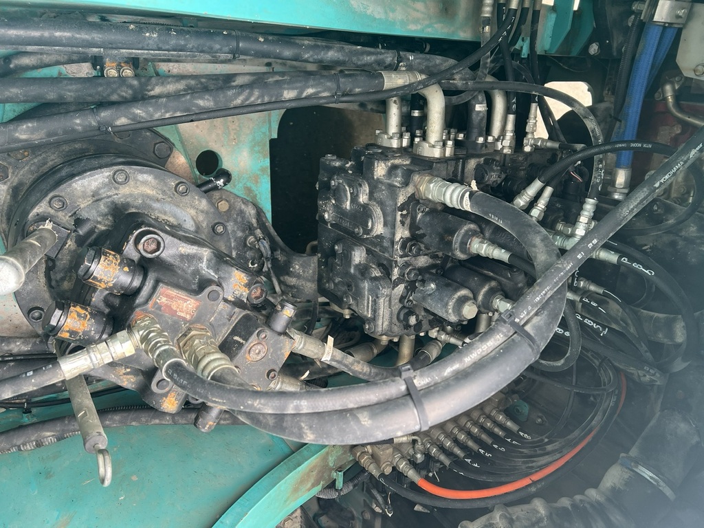 Máy xúc đào Kobelco SK200-9 Năm sx 2014 7xxx giờ ( Máy Xúc Bánh Xích, Máy Đào, Máy Múc, Xe Múc, Xe Cuốc) Image