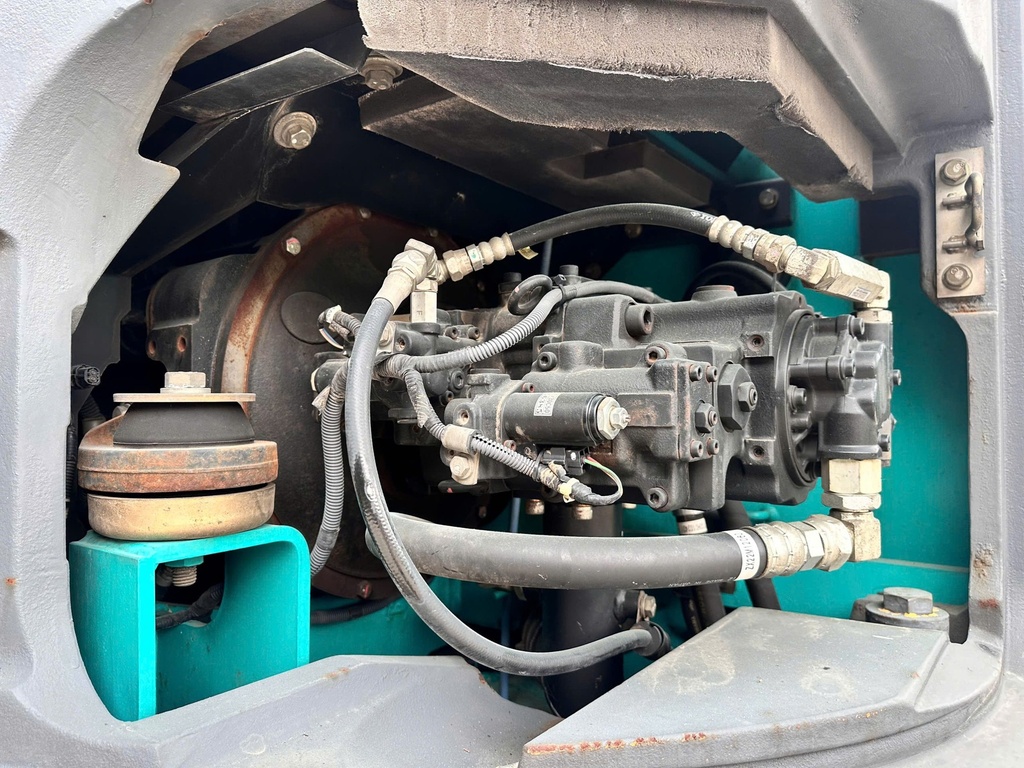 Máy xúc SK135SR-5 Năm SX 2017 ( Máy Xúc Đào, Máy Đào, Máy Múc, Xe Múc, Xe Cuốc) Image