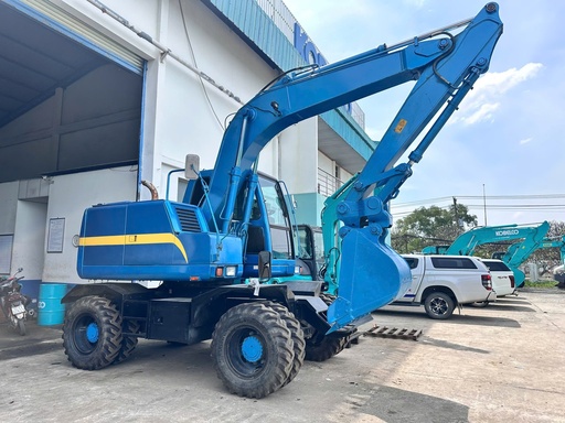 Máy xúc lốp SK125W-3 Năm SX 2012